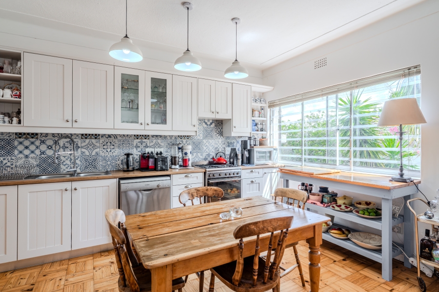 3 Bedroom Property for Sale in Vredehoek Western Cape